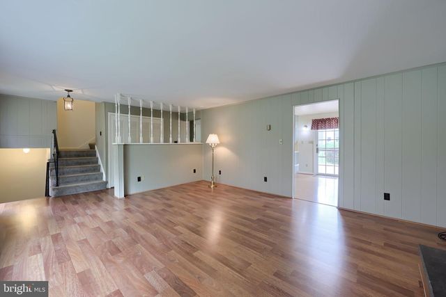 33 WOODLAND AVE, Lititz, PA 17543