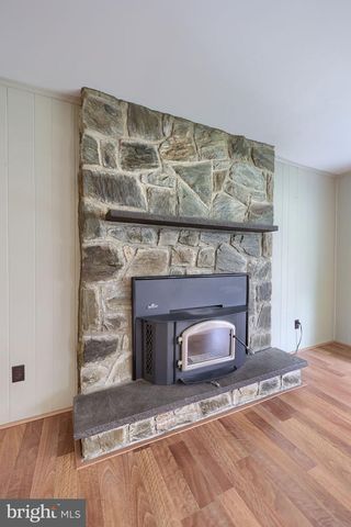 33 WOODLAND AVE, Lititz, PA 17543