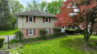 33 WOODLAND AVE, Lititz, PA 17543