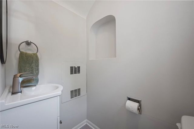 2924 Brighton Road, Shaker Heights, OH 44120