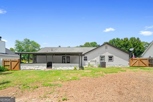 201 Cabriolet Trail, Mcdonough, GA 30253