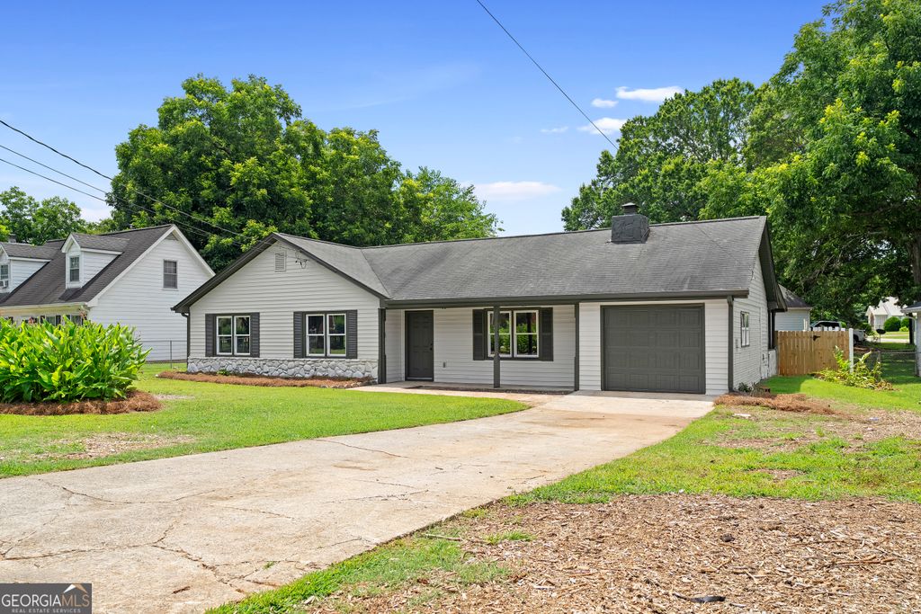 201 Cabriolet Trail, Mcdonough, GA 30253