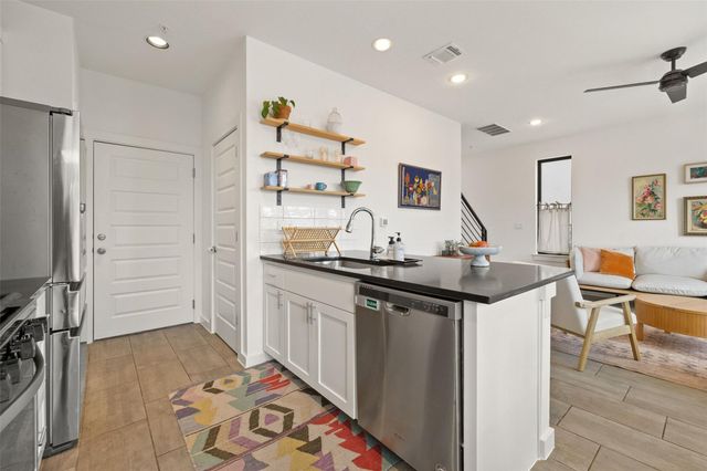 6409 Berkman DR 6, Austin, TX 78723