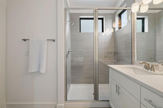6409 Berkman DR 6, Austin, TX 78723