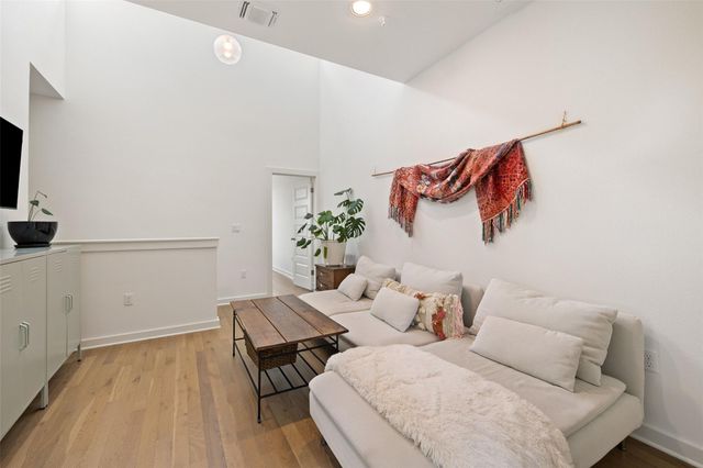 6409 Berkman DR 6, Austin, TX 78723