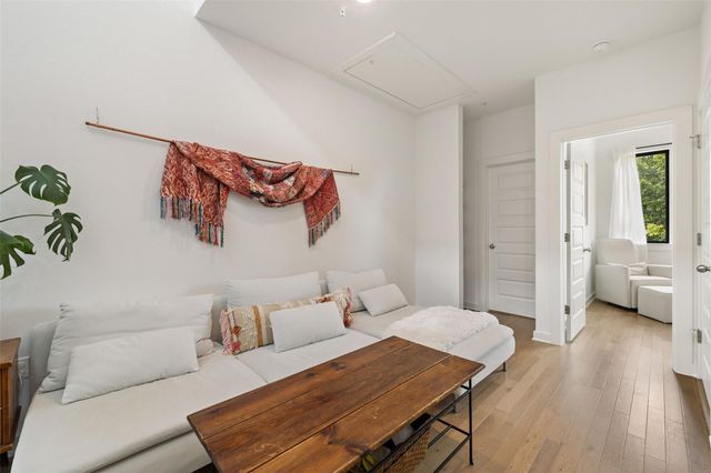6409 Berkman DR 6, Austin, TX 78723
