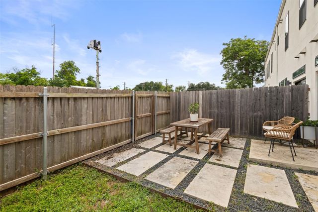 6409 Berkman DR 6, Austin, TX 78723