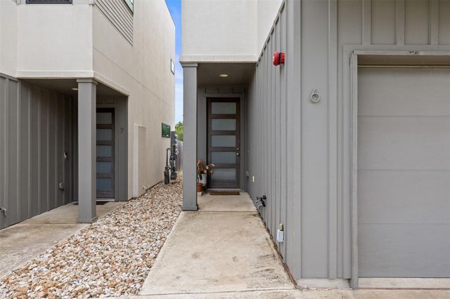 6409 Berkman DR 6, Austin, TX 78723
