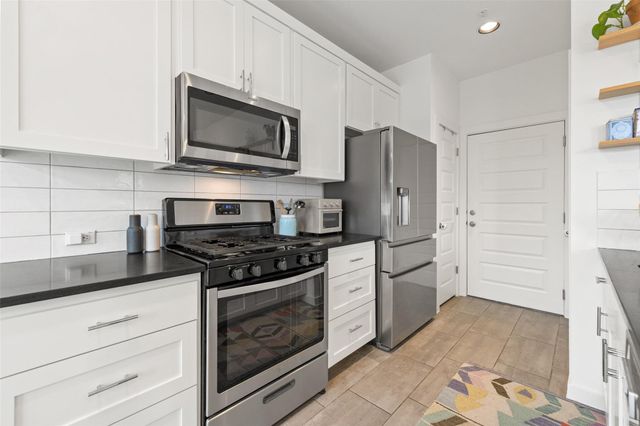 6409 Berkman DR 6, Austin, TX 78723