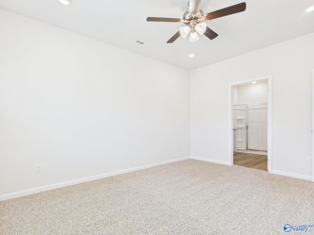 6139 Feather Way SE, Owens Cross Roads, AL 36763