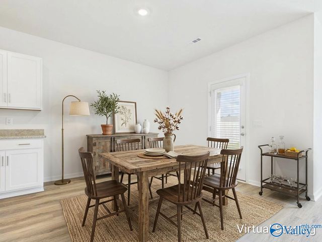 6139 Feather Way SE, Owens Cross Roads, AL 36763