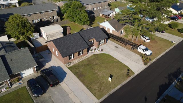 215 Horseshoe Drive, Goose Creek, SC 29445