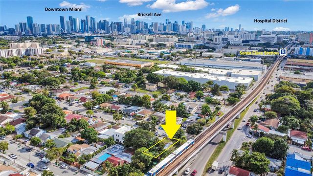 1189 NW 26 St, Miami, FL 33127