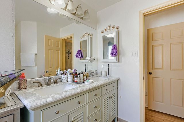 1021 Traci Michelle DR, Pflugerville, TX 78660