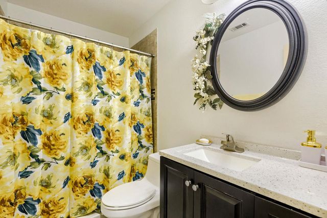 1021 Traci Michelle DR, Pflugerville, TX 78660
