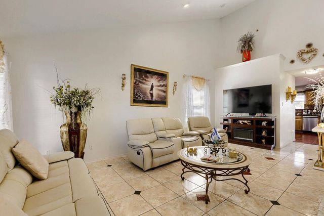 1021 Traci Michelle DR, Pflugerville, TX 78660