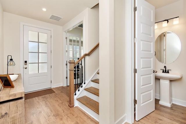 229 Pin High Dr, Mount Juliet, TN 37122