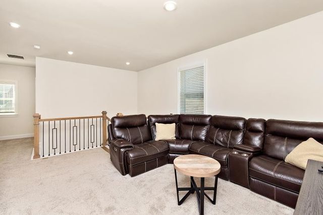 229 Pin High Dr, Mount Juliet, TN 37122