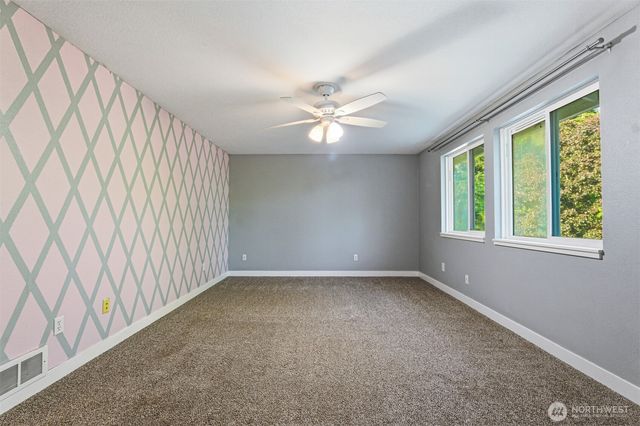 12817 Kapowsin Highlands Drive E, Graham, WA 98338
