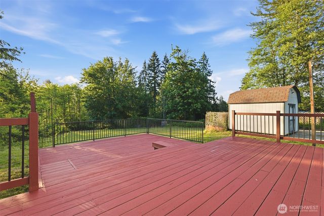 12817 Kapowsin Highlands Drive E, Graham, WA 98338