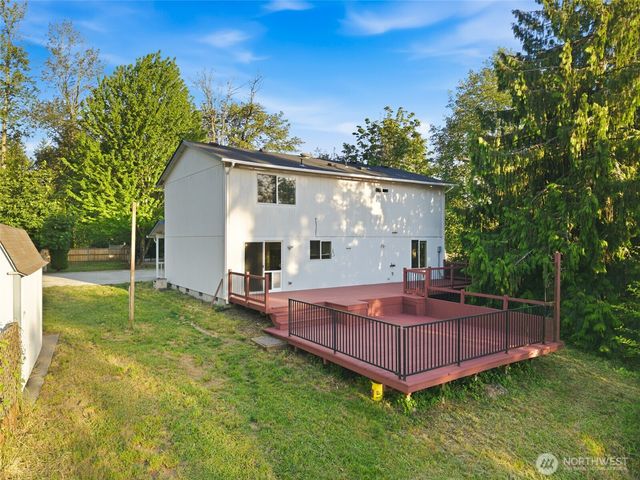 12817 Kapowsin Highlands Drive E, Graham, WA 98338