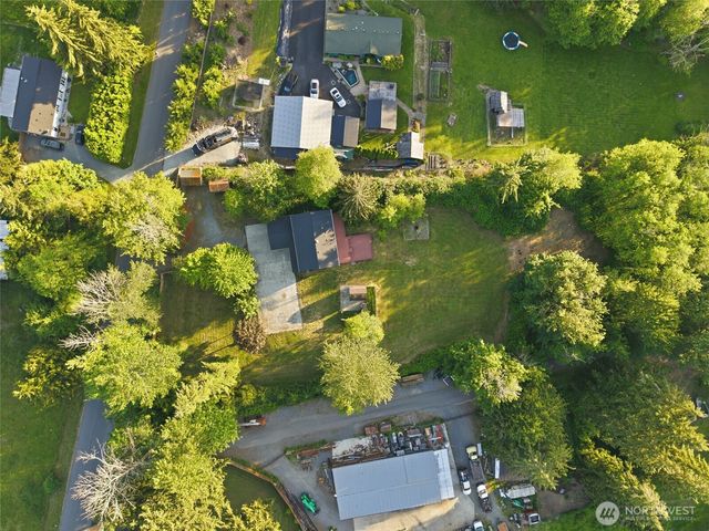 12817 Kapowsin Highlands Drive E, Graham, WA 98338