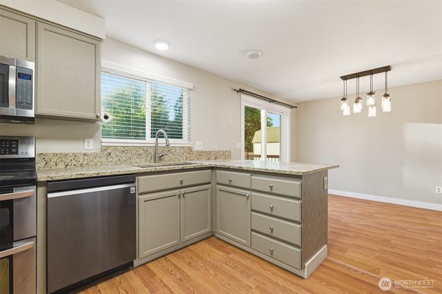 12817 Kapowsin Highlands Drive E, Graham, WA 98338