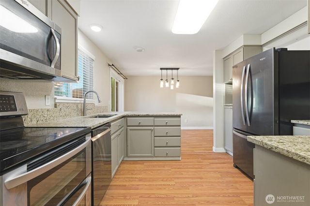 12817 Kapowsin Highlands Drive E, Graham, WA 98338