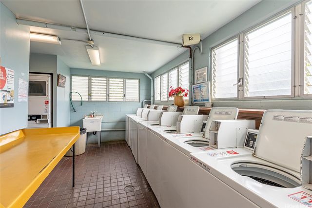 2630 Kapiolani Boulevard 1403, Honolulu, HI 96826