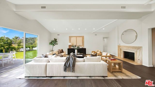 11601 Bellagio Road, Los Angeles, CA 90049