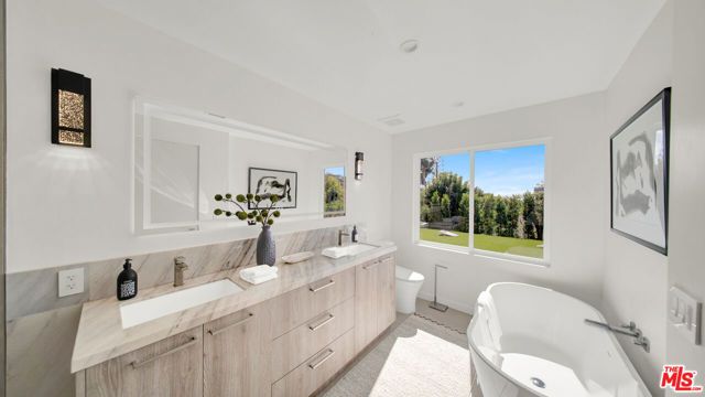 11601 Bellagio Road, Los Angeles, CA 90049