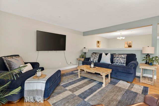 15 Shaker Heights Lane, Chester, NH 03036