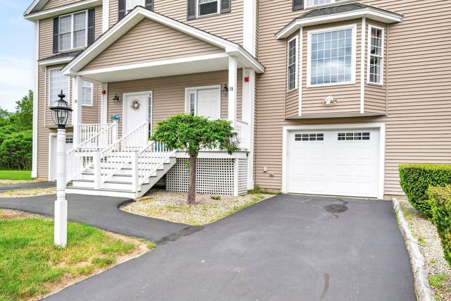 15 Shaker Heights Lane, Chester, NH 03036
