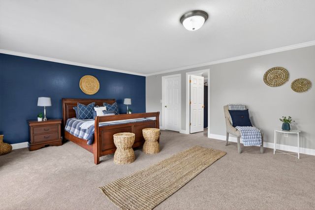 15 Shaker Heights Lane, Chester, NH 03036