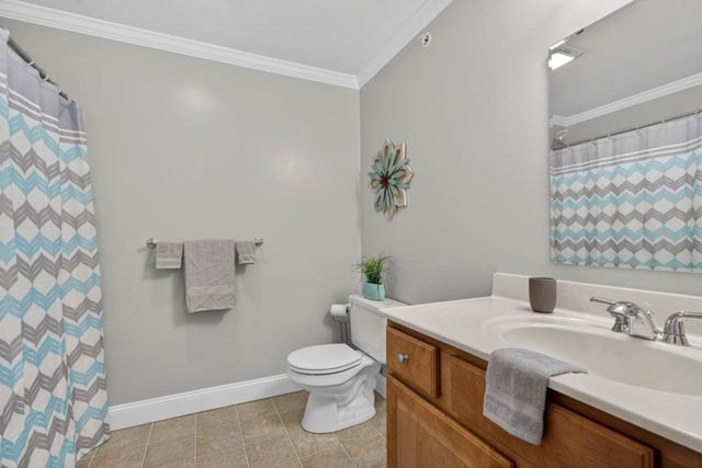 15 Shaker Heights Lane, Chester, NH 03036