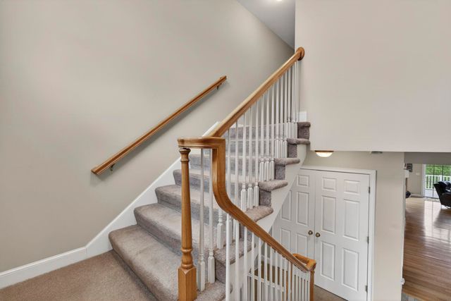 15 Shaker Heights Lane, Chester, NH 03036