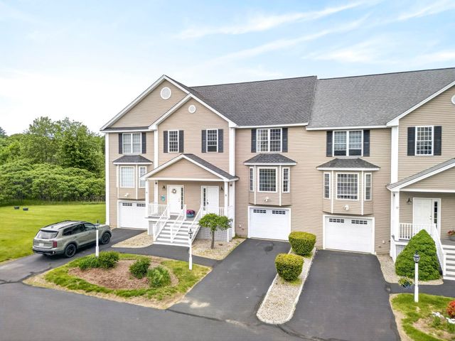 15 Shaker Heights Lane, Chester, NH 03036