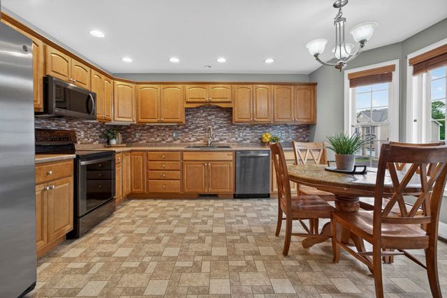 15 Shaker Heights Lane, Chester, NH 03036