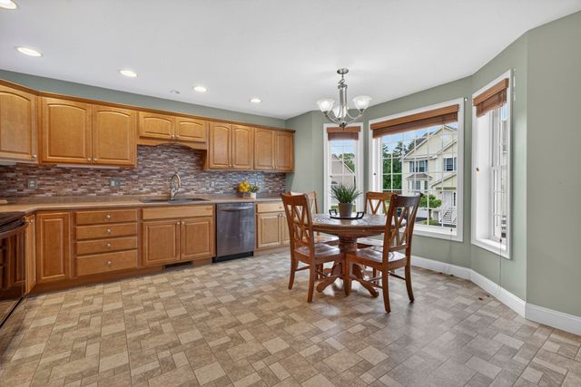 15 Shaker Heights Lane, Chester, NH 03036
