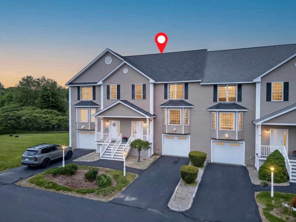15 Shaker Heights Lane, Chester, NH 03036