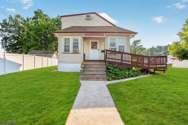 6 Crestwood Ct, Lincoln Park Boro, NJ 07035