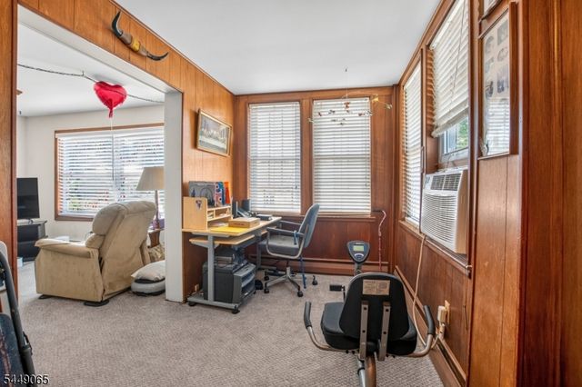 6 Crestwood Ct, Lincoln Park Boro, NJ 07035