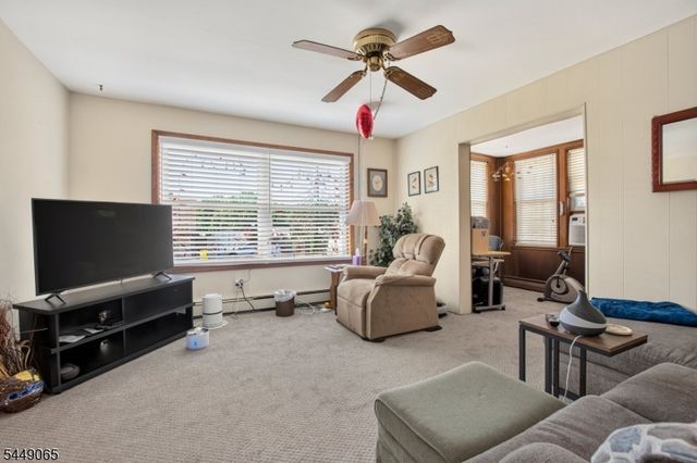 6 Crestwood Ct, Lincoln Park Boro, NJ 07035