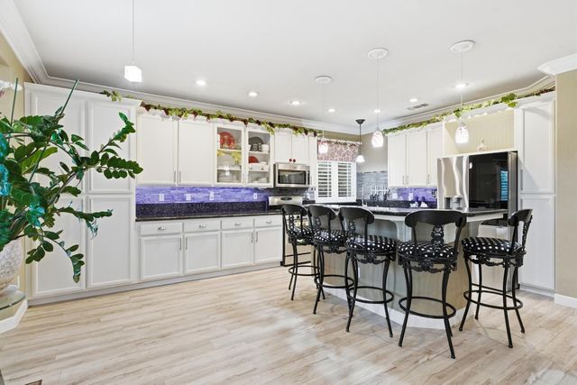 1184 River Ave, Oakdale, CA 95361