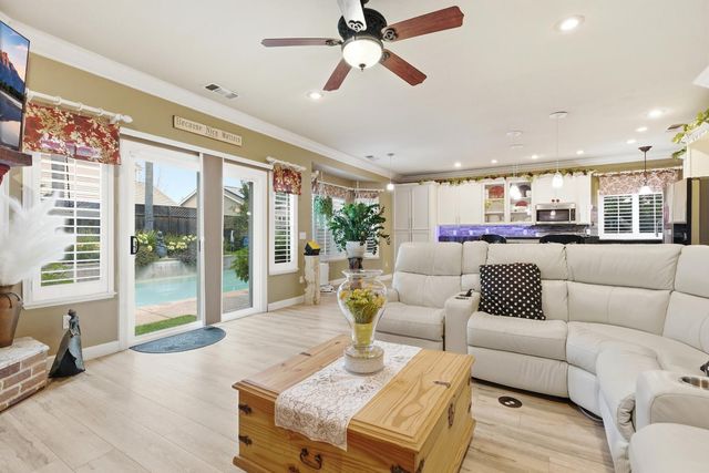 1184 River Ave, Oakdale, CA 95361