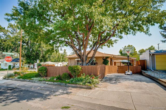 1010 E Dartmouth Avenue, Englewood, CO 80113
