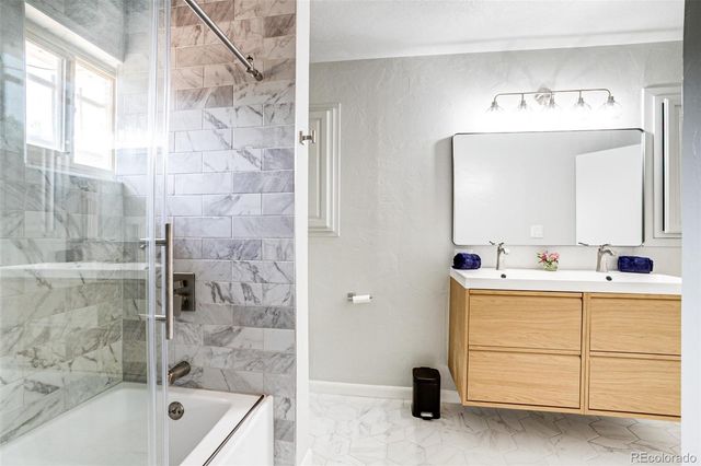 1010 E Dartmouth Avenue, Englewood, CO 80113