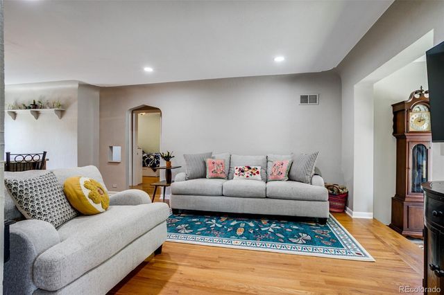 1010 E Dartmouth Avenue, Englewood, CO 80113