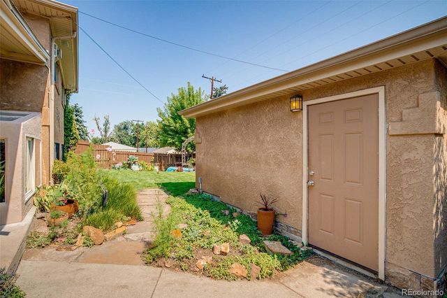 1010 E Dartmouth Avenue, Englewood, CO 80113