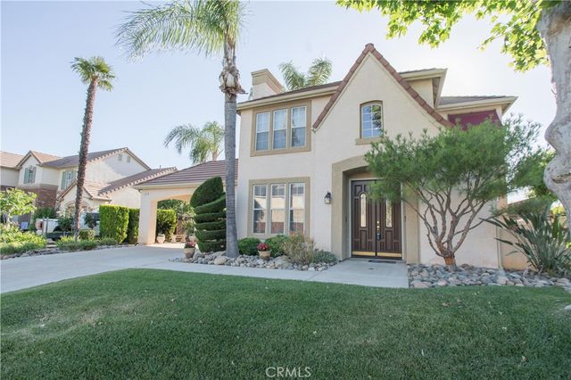 4797 N Pinebury, Clovis, CA 93619